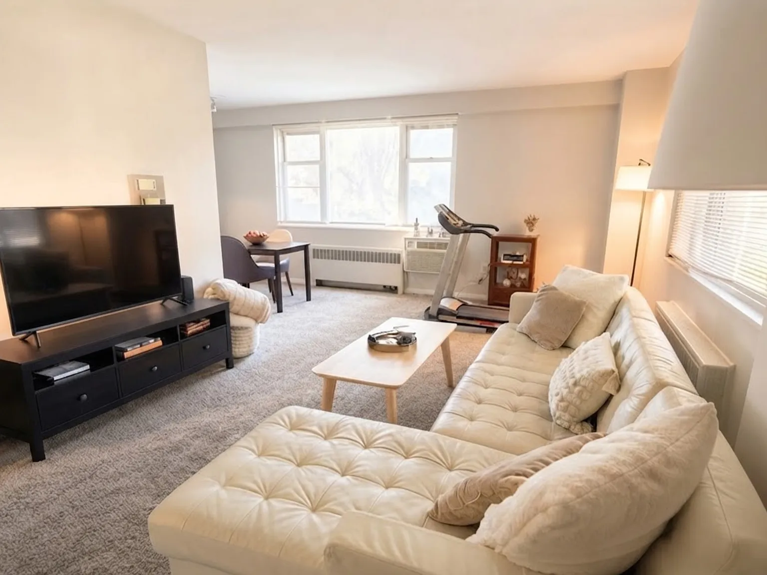 1 bed, 770 sqft, $1,220 — Photo 4