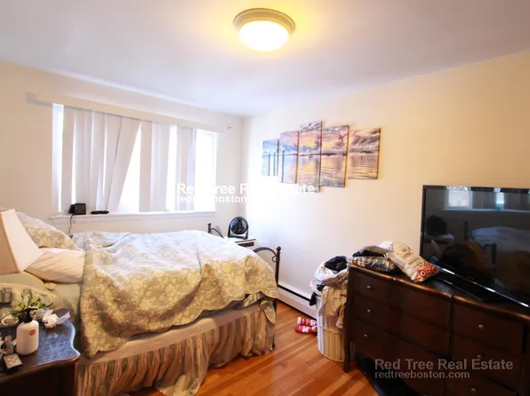 199 Winthrop Rd, Brookline, MA