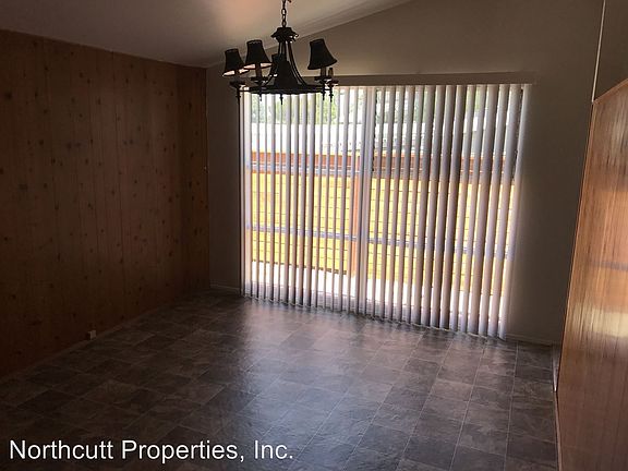 4th image of 2661 Harcourt Dr