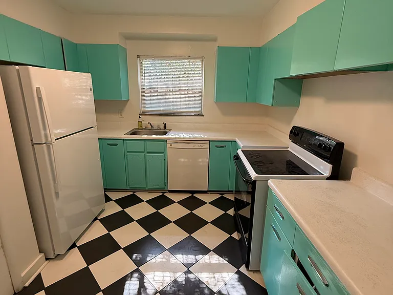 1816 Galloway Ave — Photo 18