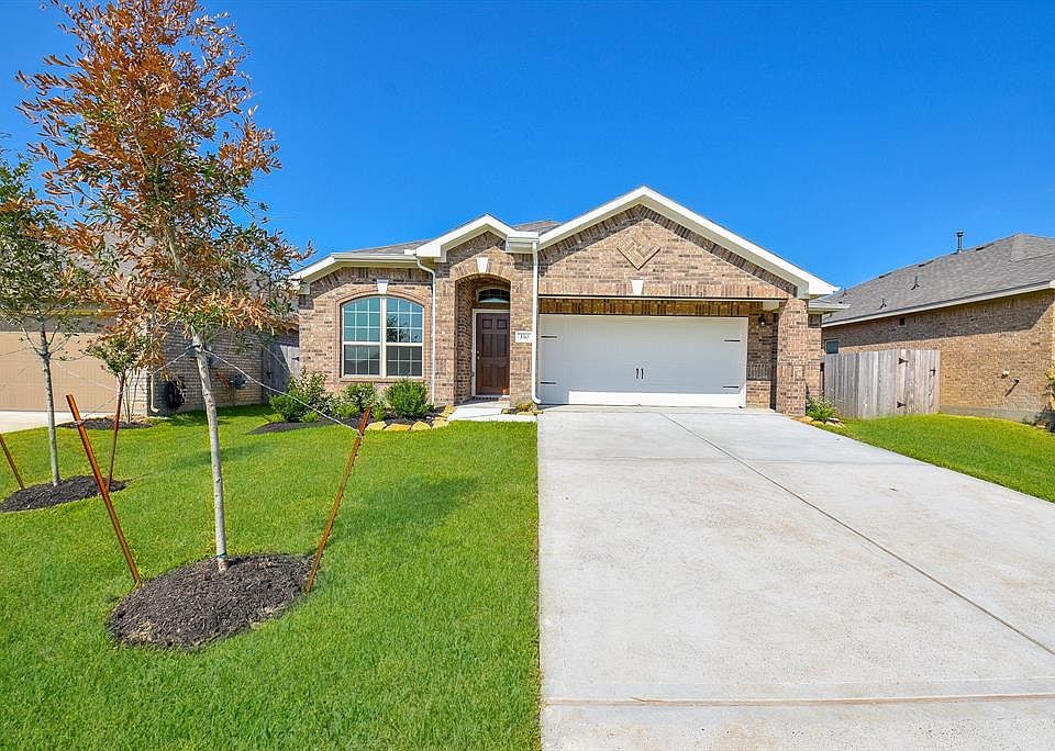 1st image of 330 Morning Cypress Ln