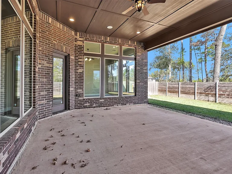 17339 Camillia Trails — Photo 42