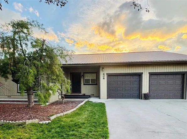 608 Golden Street, Oroville, WA 98844