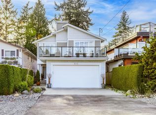 933 Maple St, White Rock, BC
