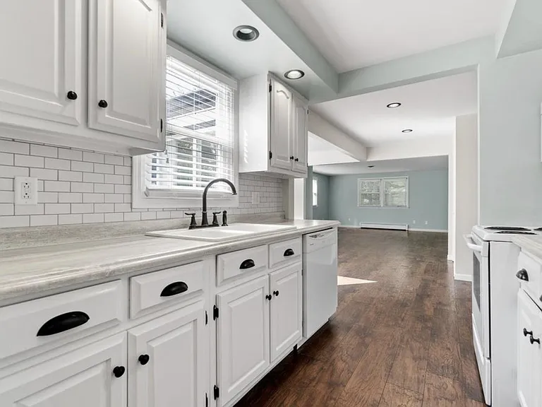 2930 Old Orchard Rd — Photo 9
