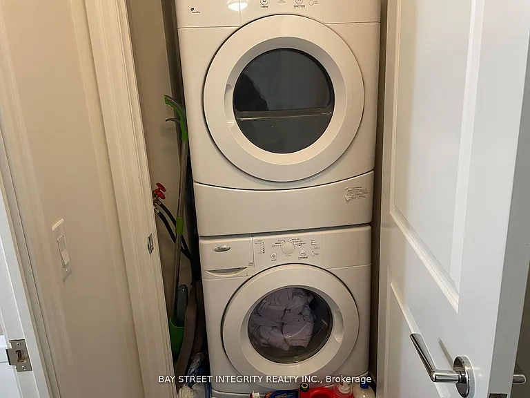 151 Upper Duke Cres #215 — Photo 10