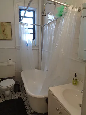 Rented by Metropolitan Equities | media 8