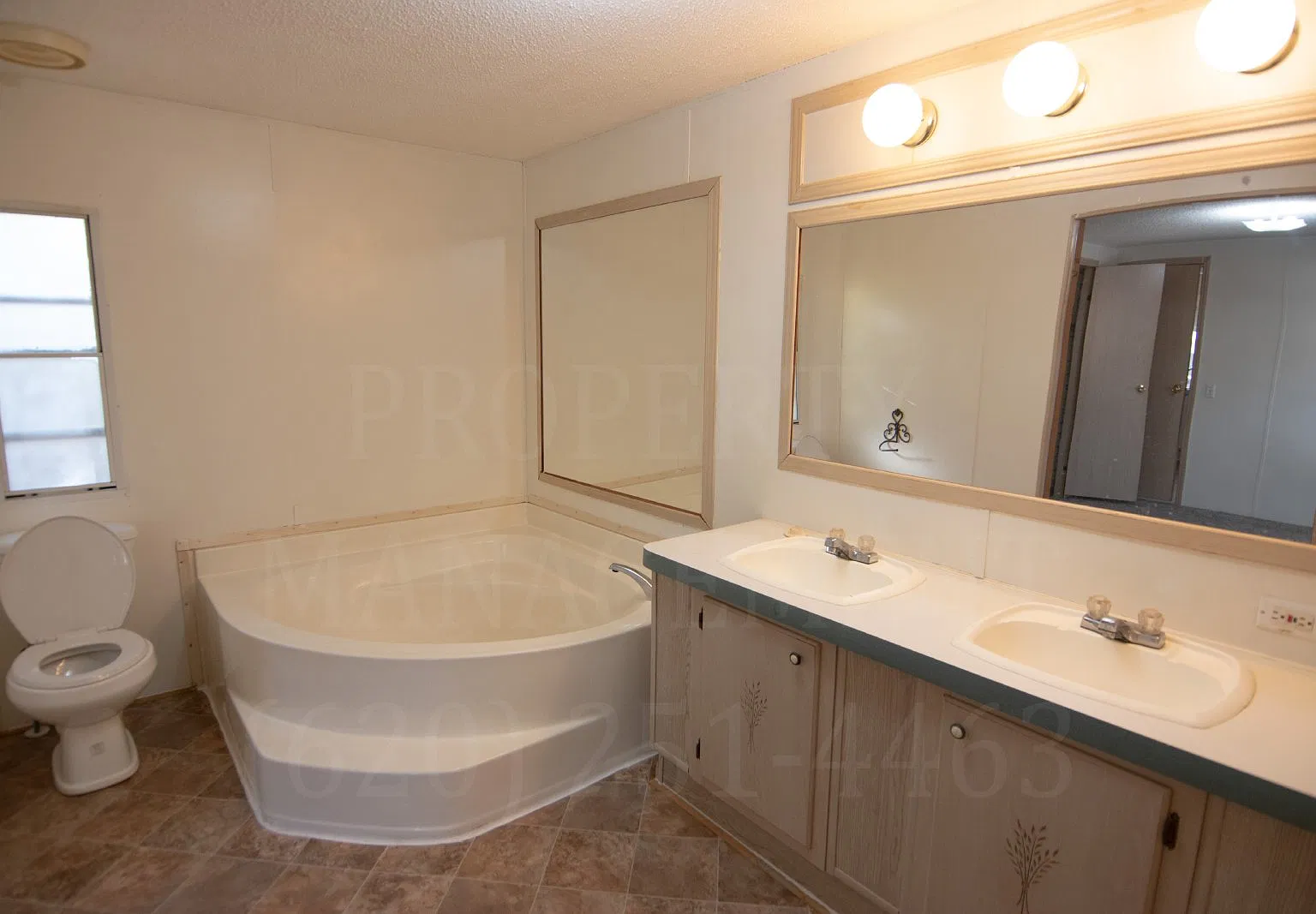 3 bed, 2.0 bath, 900 sqft, $900 — Photo 3