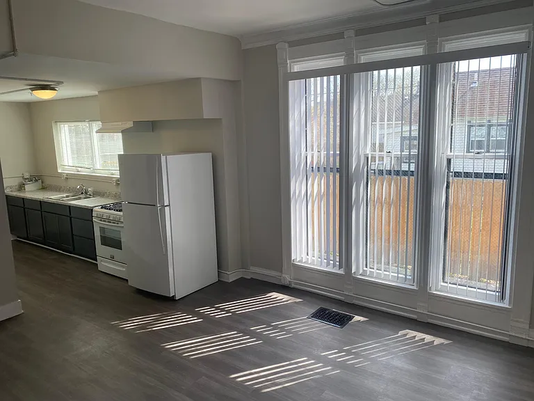 101 Pleasant St SE #2 — Photo 5