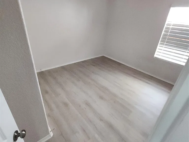 18419 Cobalt Cove Ln — Photo 14