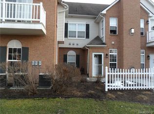 520 Olde English Cir, Howell, MI 48855