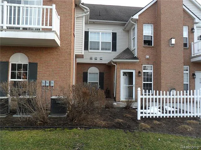 520 Olde English Cir photo 1