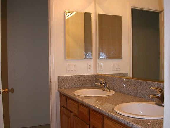 5th image of 9542 Fox Wind Ct