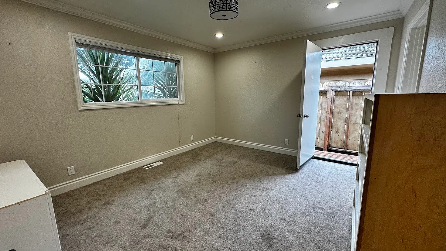 1 bed, 700 sqft, $1,800 — Photo 2