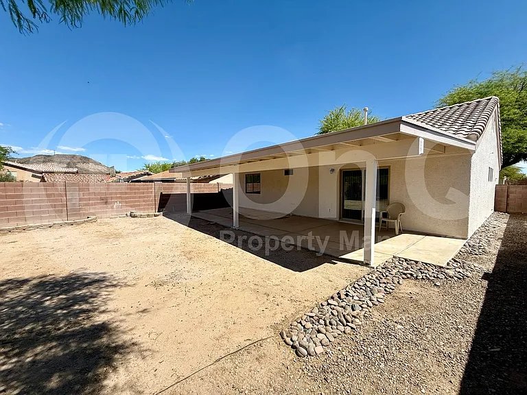 2574 W Southern Star Dr — Photo 18