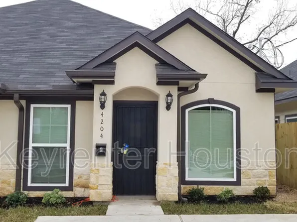 4204 Stassen St #B, Houston, TX 77051