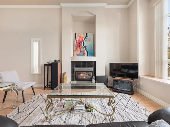 1351 Duthie Ave, Burnaby, BC V5A 2R5