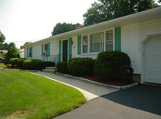 1436 Rhey Ave, Wallingford, CT 06492