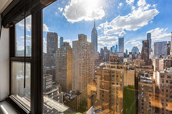 Sold by R New York | media 3