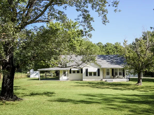 2704 Waynesboro Hwy, Hohenwald, TN 38462