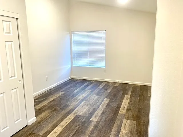 1127 Glenville Dr #2 — Photo 7