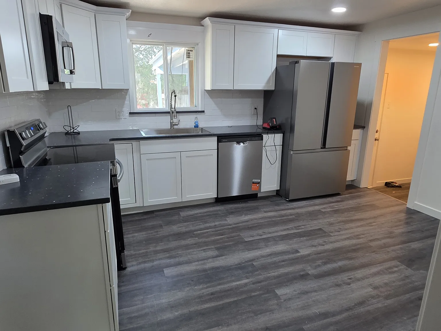 3 bed, 1008 sqft, $1,850 — Photo 1
