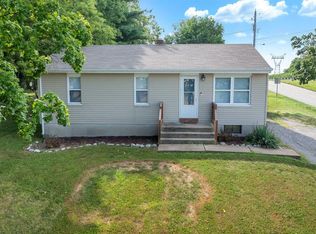 2828 Mulberry Ln, Saint Charles, MO 63303