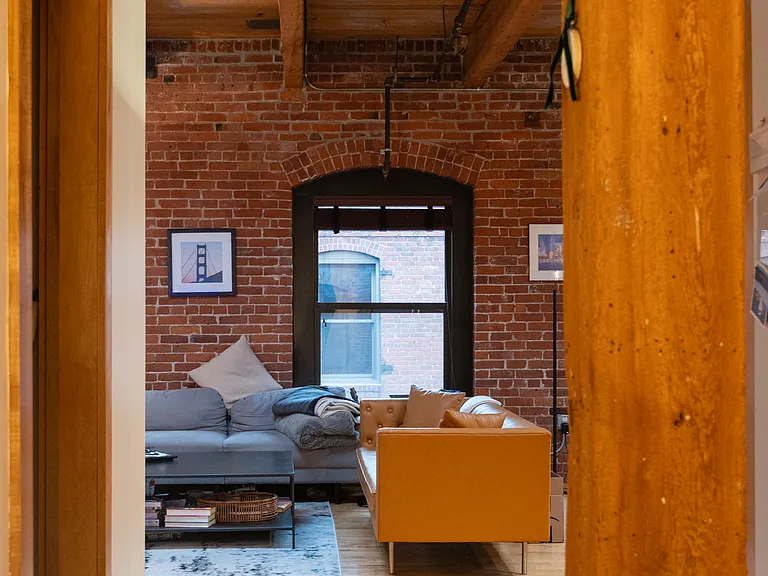 21 Wormwood St #609 — Photo 9