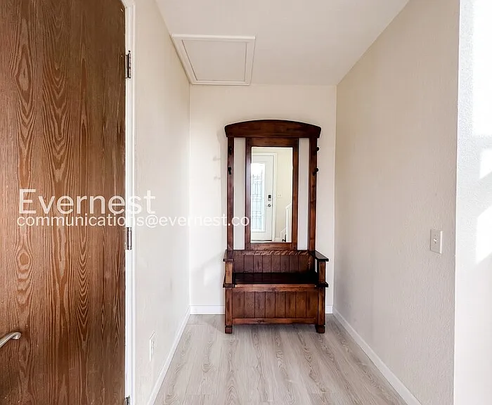 9225 Clermont Dr — Photo 20