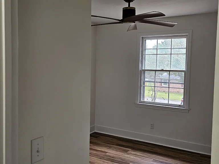 1613 Edgemore Rd — Photo 11