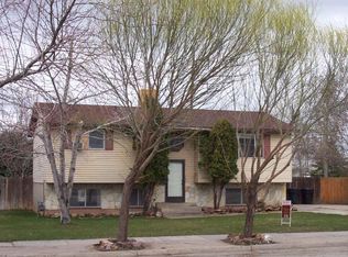 2360 S Main St, Clearfield, UT 84015