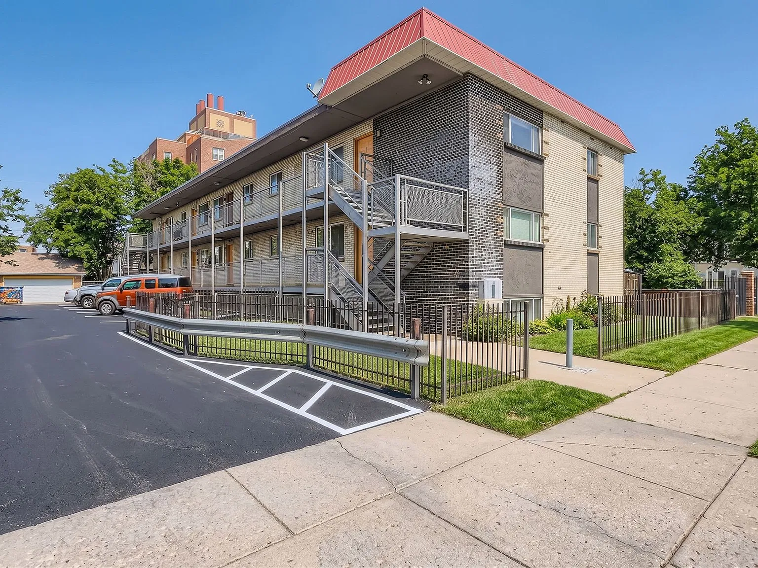 Apartment Community in Denver's Cole Neighborhood! — Photo 1