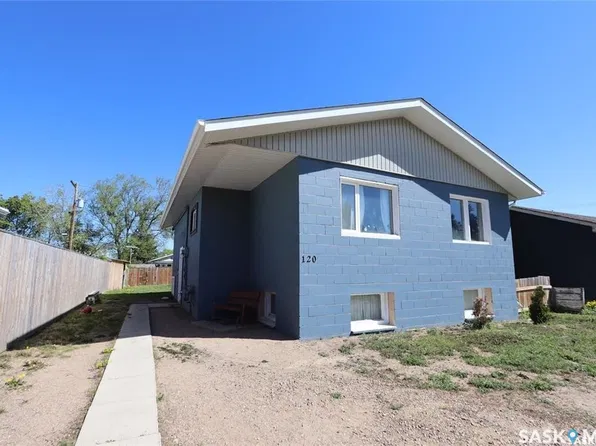 120 26th Street W, Prince Albert, SK S6V 4P9