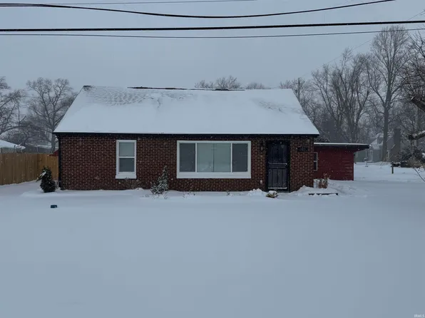 145 E Willow Dr, South Bend, IN 46637