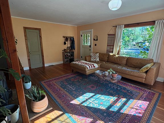 3rd image of 107 Thomason Ln