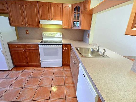 4th image of 10 N Valencia Dr #2-33