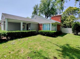 1280 Margret St, Des Plaines, IL 60018