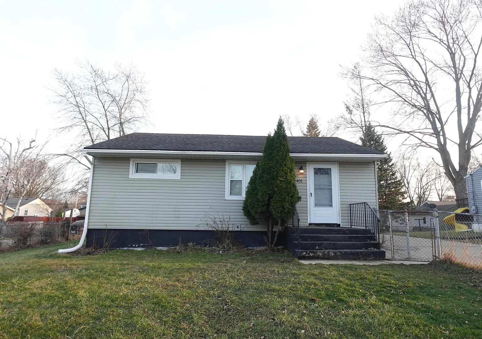 3 bed, $2,250 — Photo 2