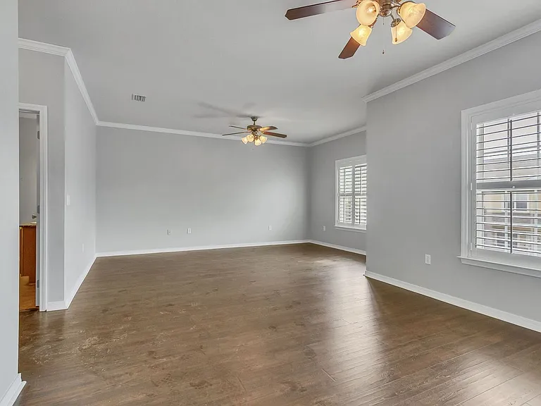 1486 Bentley Cir — Photo 20