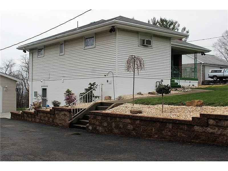 1153 3rd St photo 1