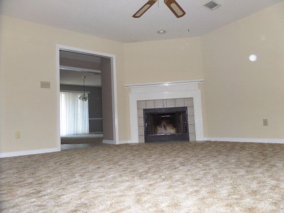 3rd image of 139 Moss Creek Dr