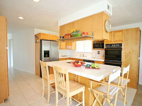 Updated Kitchen with Stainless Steel Appliances 