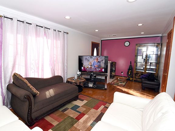 3rd image of 3625 Mermaid Ave