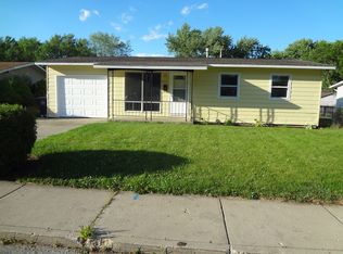 522 Gentle Breeze Ter, Carpentersville, IL