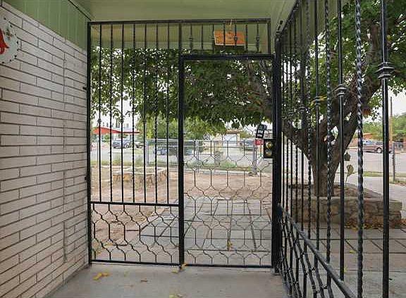 4th image of 243 Caribe Cir
