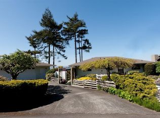1316 S Farragut Dr, Coupeville, WA 98239