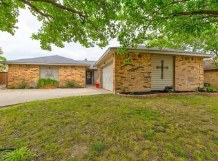 10228 Stoney Bridge Rd, Fort Worth, TX 76108