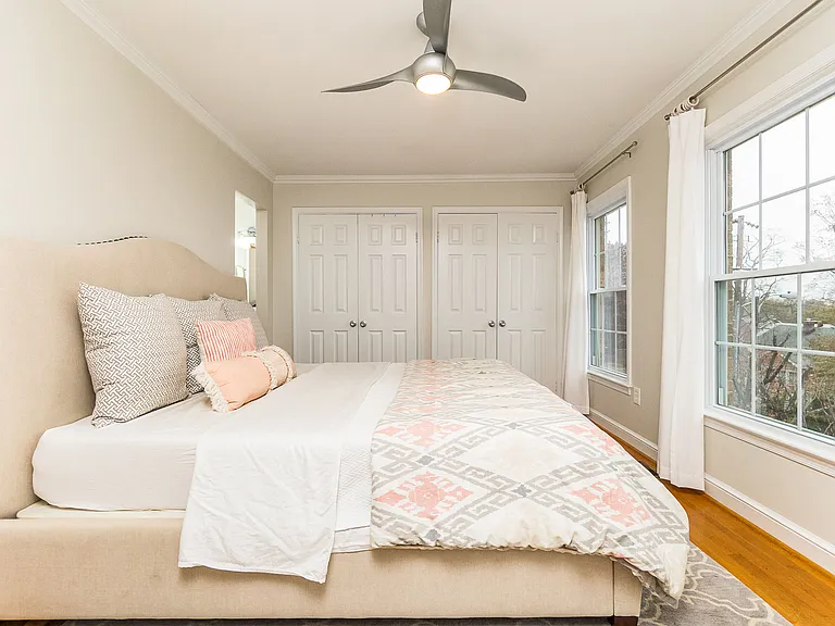 2320 Sanford St — Photo 14
