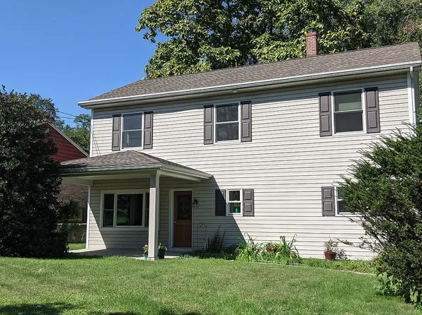 253 Hilltop Rd, Hummelstown, PA 17036