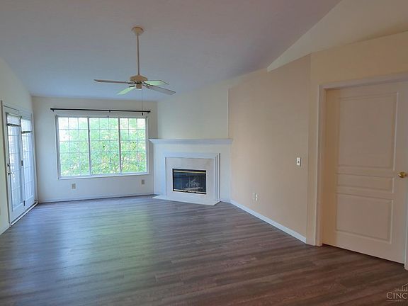 3rd image of 4261 Endeavor Dr Unit 303